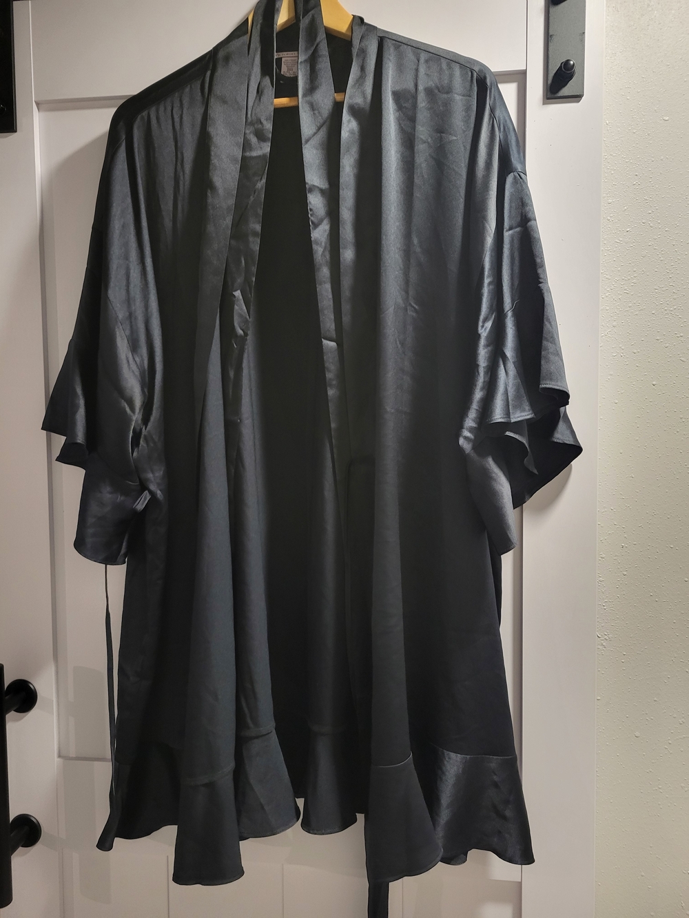 Victoria's Secret Women's Black Satin Robe